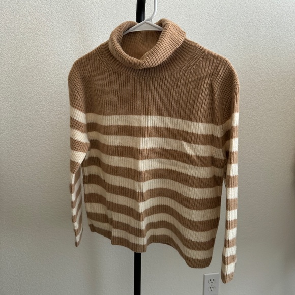J.Crew Cashmere Turtleneck Size XS - Picture 1 of 4